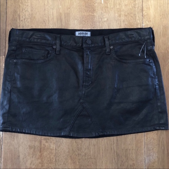 AGOLDE NWOT Women's Jeanette Mini Skirt In Coated Black Size 32 - Picture 2 of 11